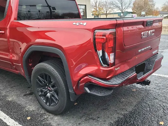 GMC-sierra-before-repair